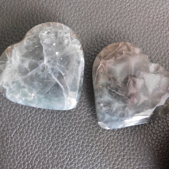 Fluorite heart - Picture 2 of 3